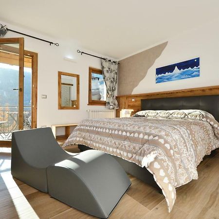 Lo Metcho Dou Bino Apartment Antey-Saint-Andre Exterior photo